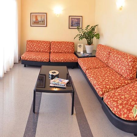 Pensione Villa Joli Lido di Jesolo Buitenkant foto