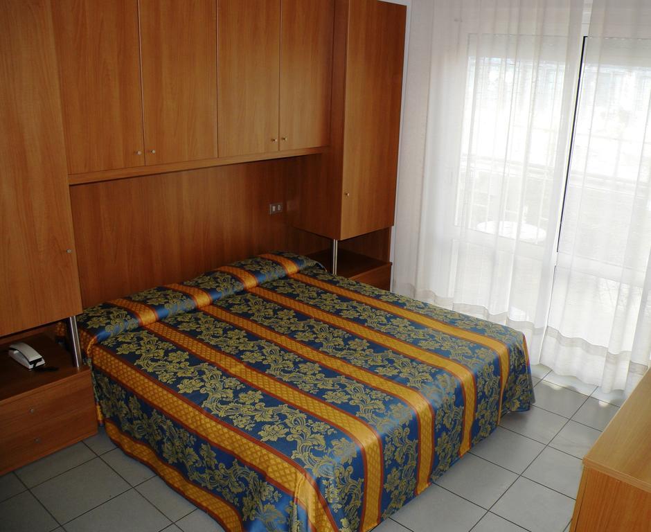 Pensione Villa Joli Lido di Jesolo Kamer foto