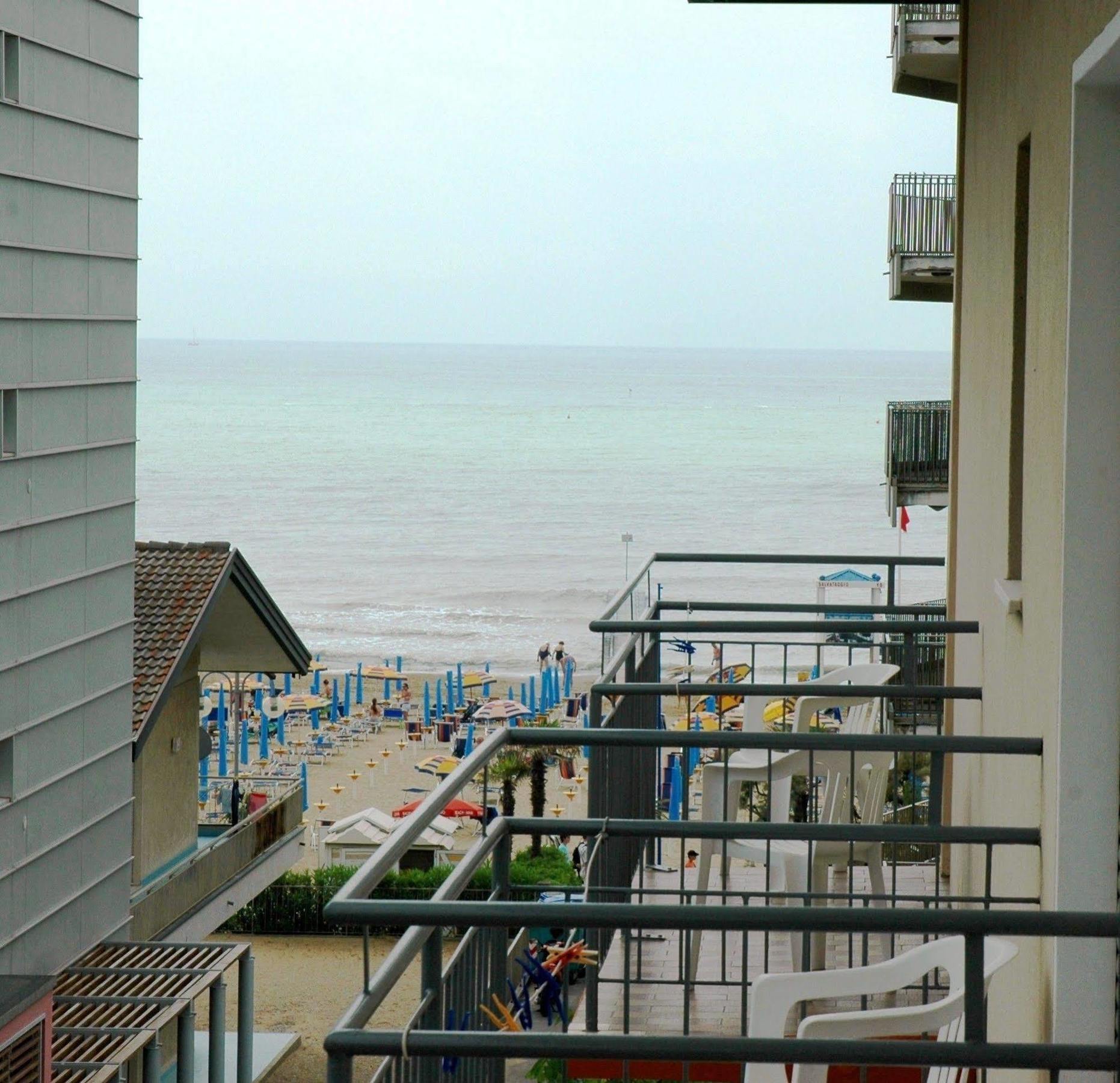 Pensione Villa Joli Lido di Jesolo Buitenkant foto